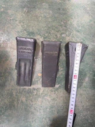 14678993 Bočni zubi za EC55